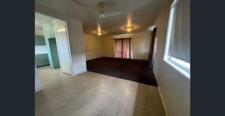 Spacious 3-Bedroom Home with Stunning Views! - Photo 2