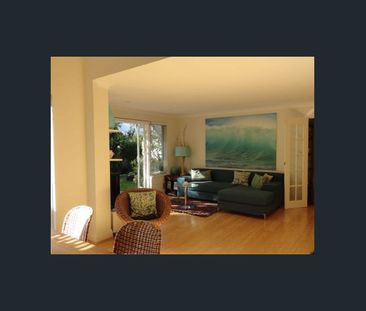 Tropical garden, great neighbours - perfect for a young family. - Photo 1