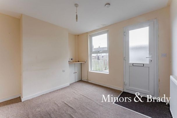 2 bedroom terraced house to rent - Photo 1