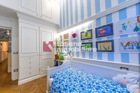 Signorile sei vani di rappresentanza in Affitto - Photo 2