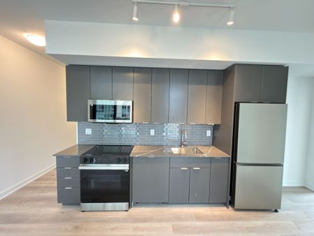 For Lease - 2075 Lakeshore Road Unit# 415, Burlington, Ontario - Photo 4