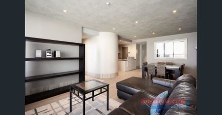 Fully Furnished Two Bedder & Two Bathroom @ Hero - Photo 2