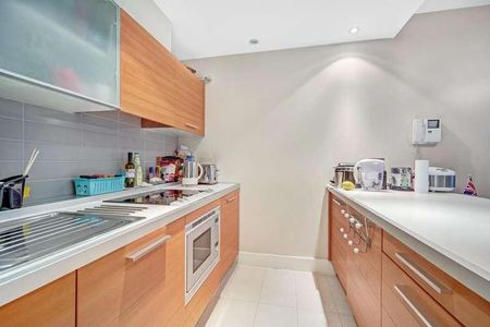 Peninsula Apartments, W2 - Photo 5