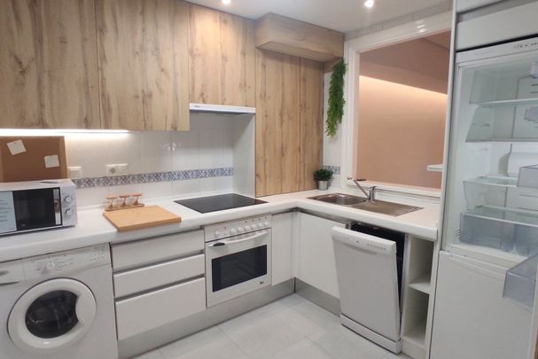 Piso de alquiler en Adelfas - Photo 1