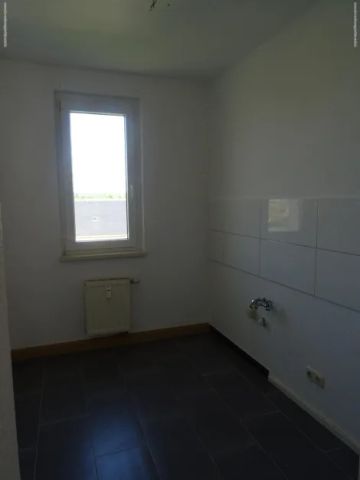 RUHIGE LAGE FÜR KLEINE FAMILIE! 3-Raumwohnung - Foto 2