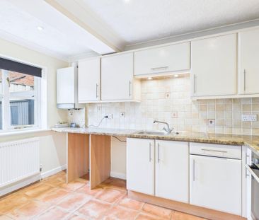 2 bedroom terraced house to rent - Photo 5