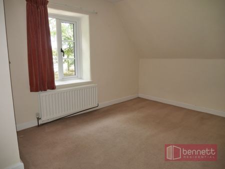 £1,000 PCM - Photo 5