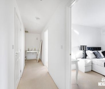 Sovereign Place - Photo 2