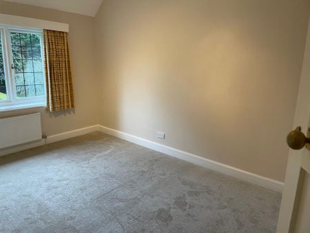 5 bedroom detached house to rent - Photo 5