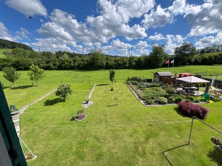 "ruhig & zentral - sanierte 4-Zimmerwohnung im Grünen" - Photo 2