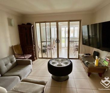 Furnished 2 Bed, 2 Bath Apartment in Resort-Style Complex - Photo 2