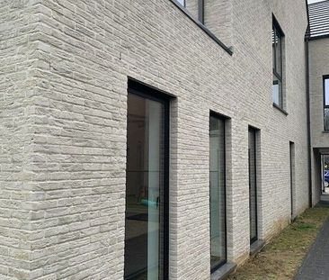 Nieuwbouw Praktijkruimte met Duplex Appartement (3 Slaapkamers) en ... - Photo 3