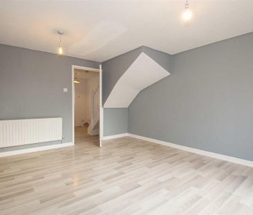 2 bedroom semi-detached house to rent - Photo 3