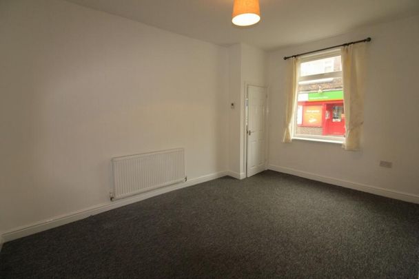 2 bedroom end of terrace house to rent - Photo 1