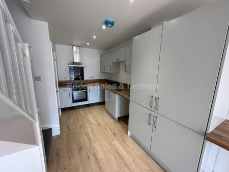 2 bedroom terraced house to rent - Photo 5