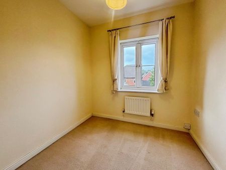 3 bedroom semi-detached house to rent - Photo 4