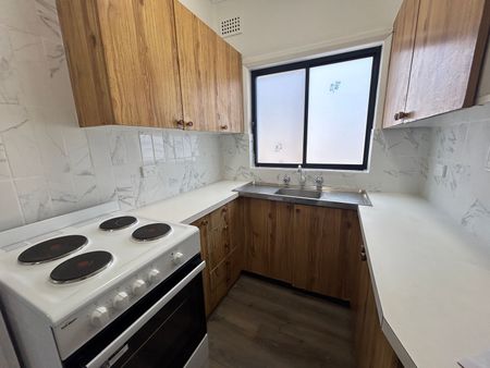 Home For Rent - Photo 4