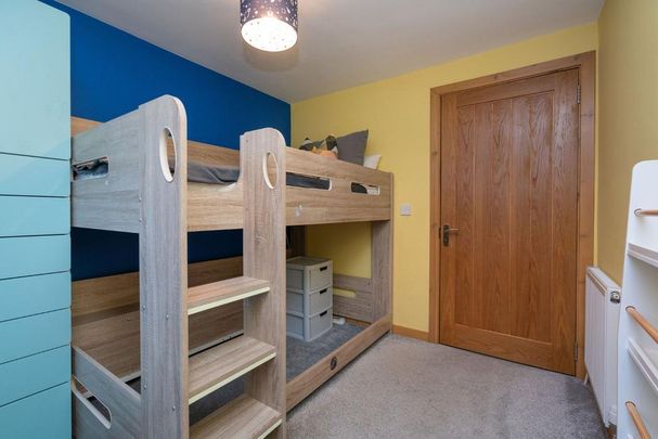 4 bedroom semi-detached house to rent - Photo 1