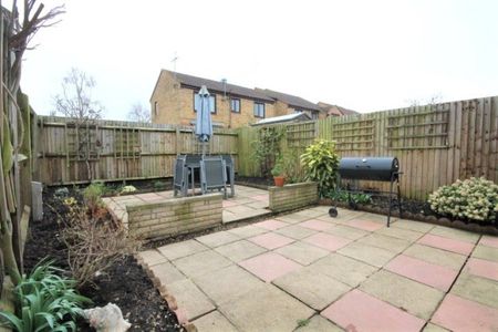 Briarwood Close, Feltham, Middlesex,TW13 - Photo 3