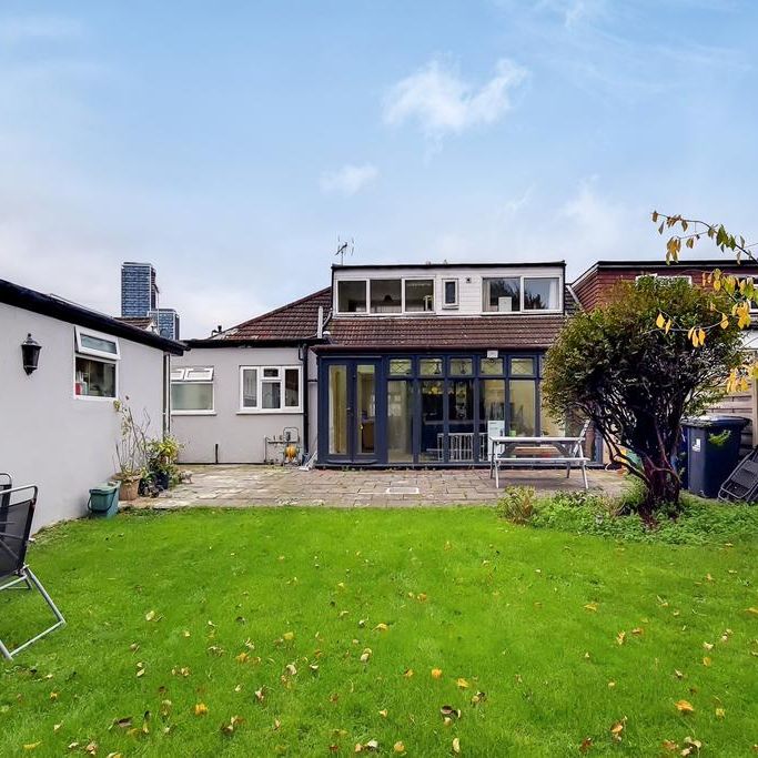4 bedroom semi-detached house to rent - Photo 2