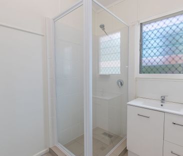 1/119 Eyre Street, North Ward - Photo 5