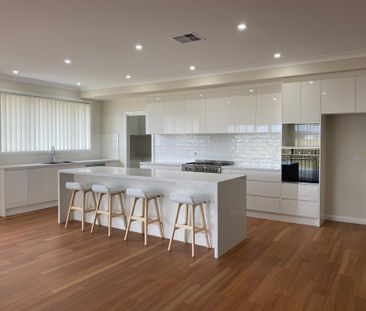 Large Family Home - Photo 5