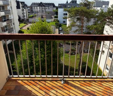F3 de 88 m² CAEN - CLOS HERBERT - Photo 6