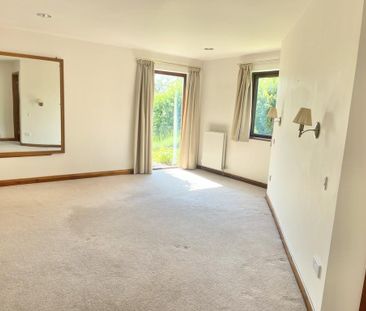 4 bedroom detached house to rent - Photo 1