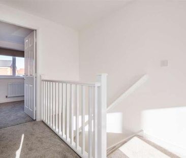 Alexandra Close, Grimsby, DN31 - Photo 4