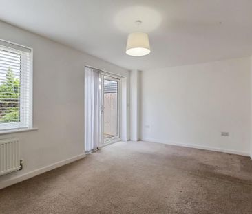 4 bedroom terraced house to rent - Photo 1
