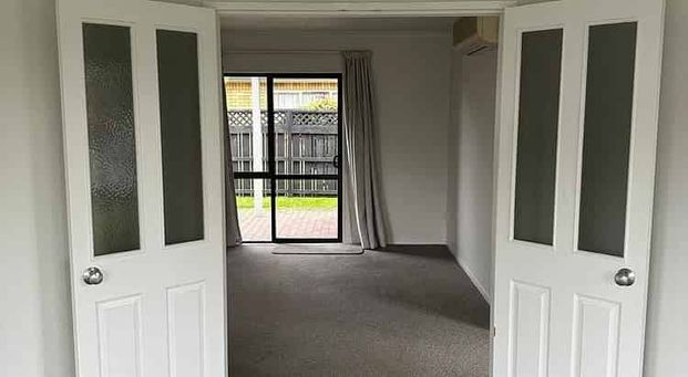 Large family home - Photo 1