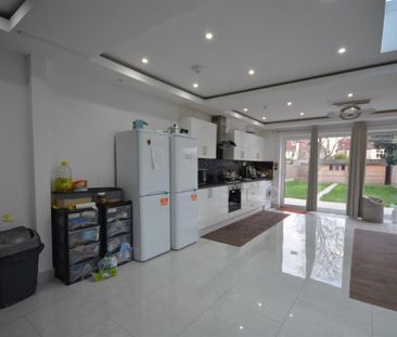 1 bedroom private hall to rent - Photo 6