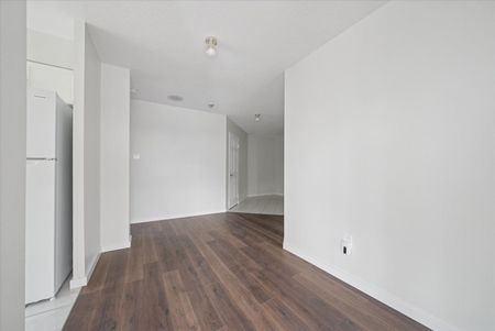 For Lease - 3231 Eglinton Avenue Unit# 304, Toronto, Ontario - Photo 3