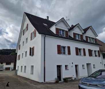 Un bâtiment nouvellement isolé avec accès direct - Photo 1