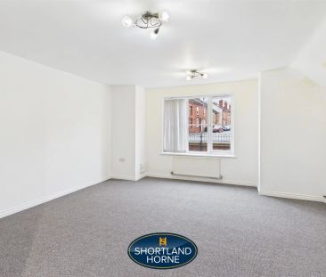 Signet Square, Stoke, Coventry - Photo 2