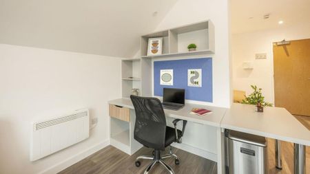Studio to rent - Photo 3