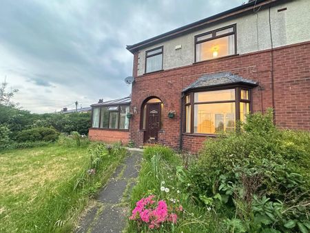 3 bedroom semi-detached house to rent - Photo 2