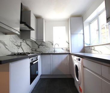 2 bedroom maisonette to rent - Photo 3