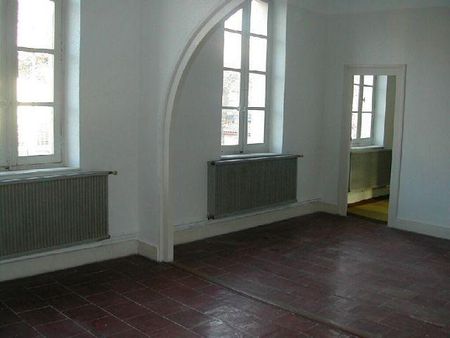 Location Appartement 3 pièces 87m² CASTELNAUDARY 11400 - Photo 2