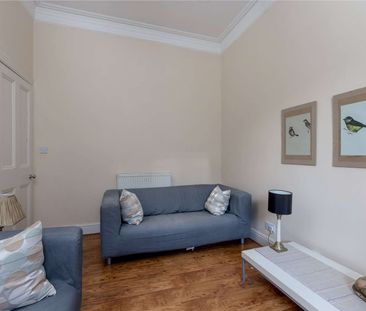 A spacious one bedroom apartment, available on a furnished basis in... - Photo 1