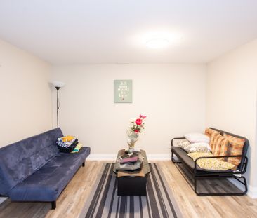 510 Queen Victoria Dr, Hamilton - 3 Bedroom Lower Unit - Photo 3