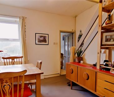 2 Bed 1 Bath - Photo 3