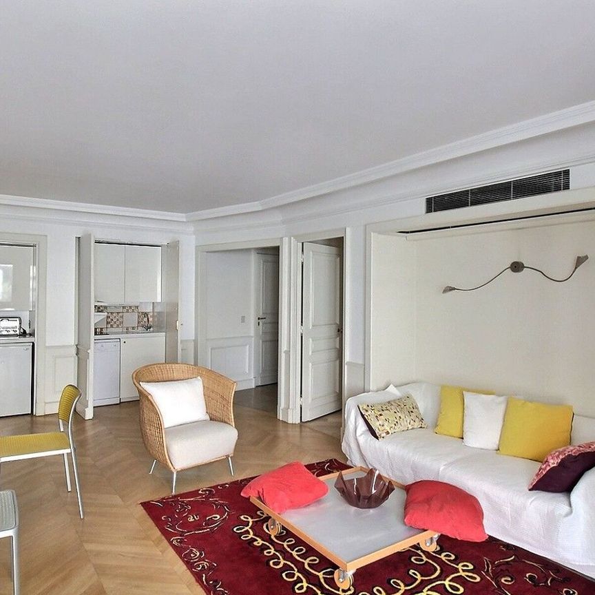 Appartement à louer 2 pièces • 56 m2 Paris 6 - Photo 1