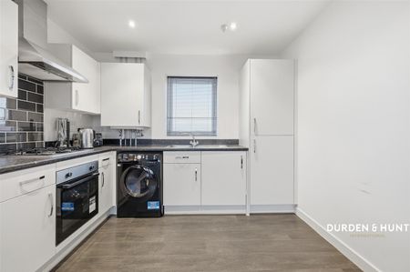 Martin Hunt Drive, Stanway, Colchester - Photo 3