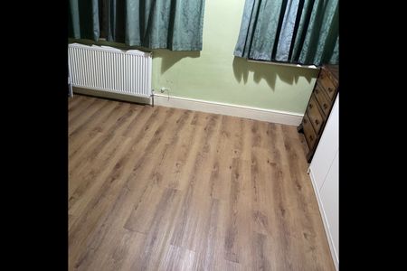 4 Bed Terraced House, St. Johns Road, HA9 - Photo 3