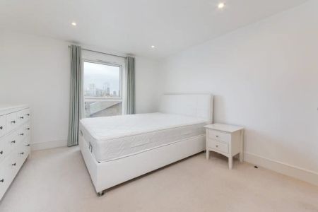 2 bedroom flat in 164 Shepherdess Walk - Photo 4