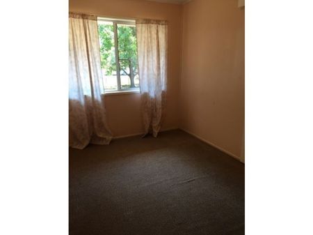 2/53 Lachlan Street, Mount Pleasant - Photo 2