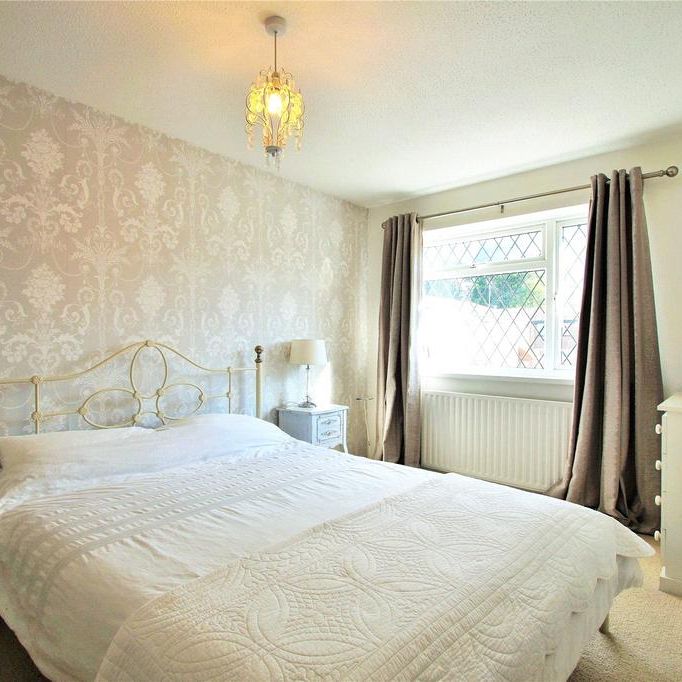 3 bedroom terraced house to rent - Photo 1