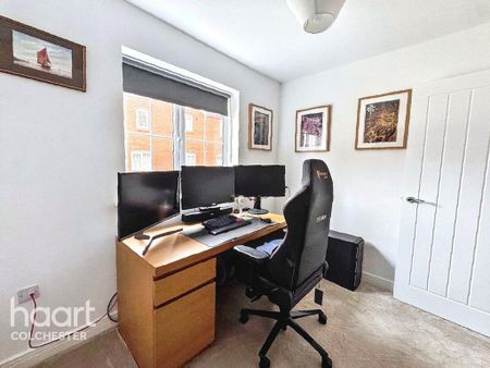 4 bedroom detached house to rent - Photo 5