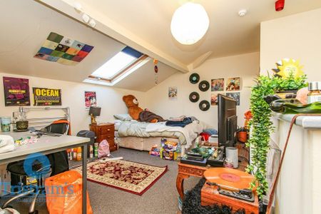 1 bedroom in a house share to rent - Photo 5